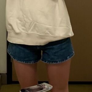 Levi's High Waisted Mom Shorts sz 25